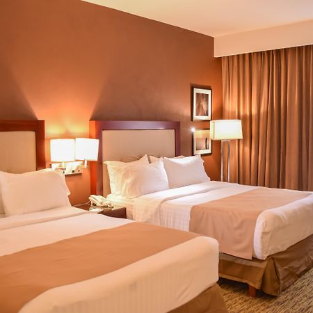 Holiday Inn Leon By Ihg Esterno foto