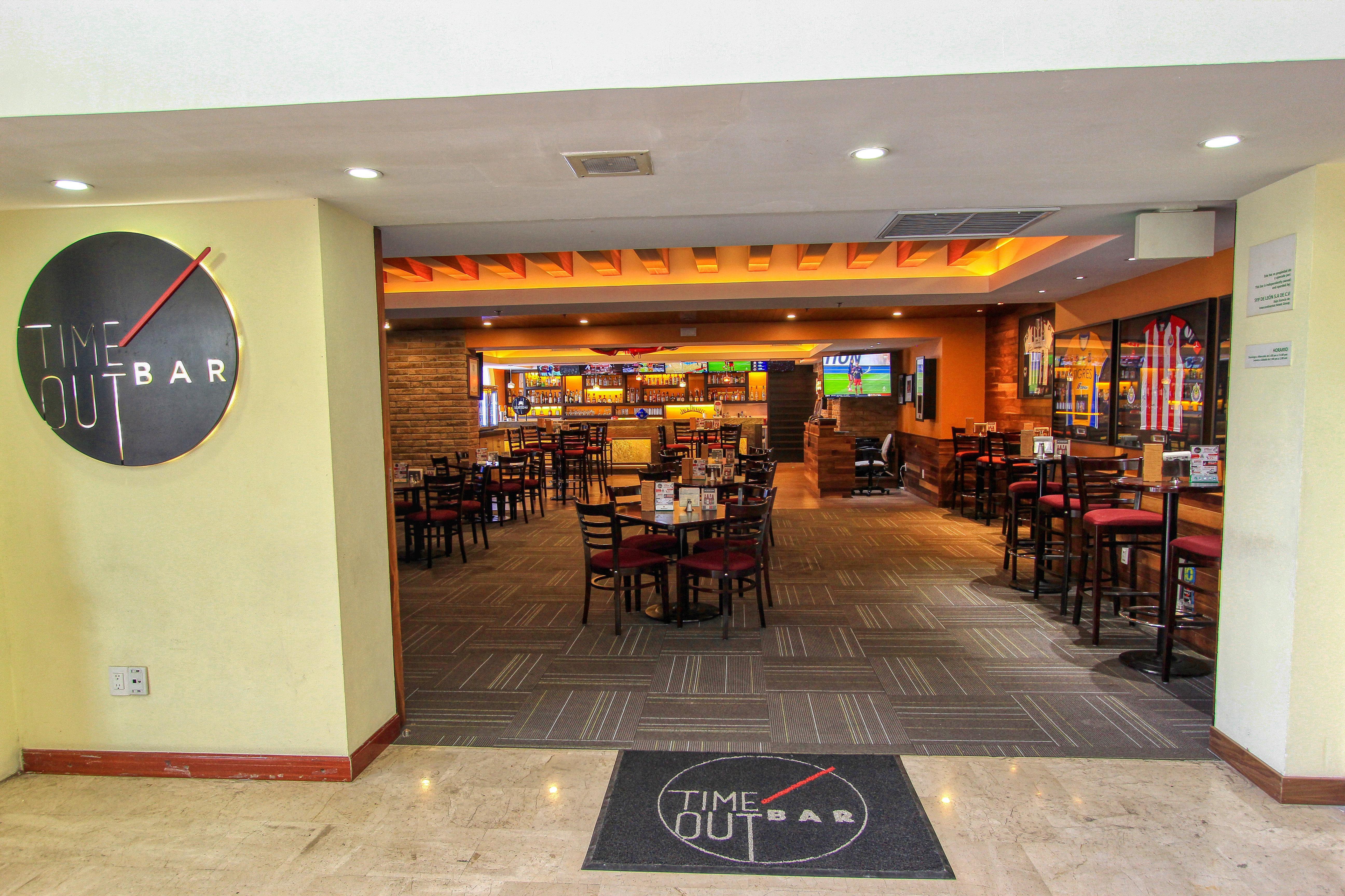 Holiday Inn Leon By Ihg Esterno foto