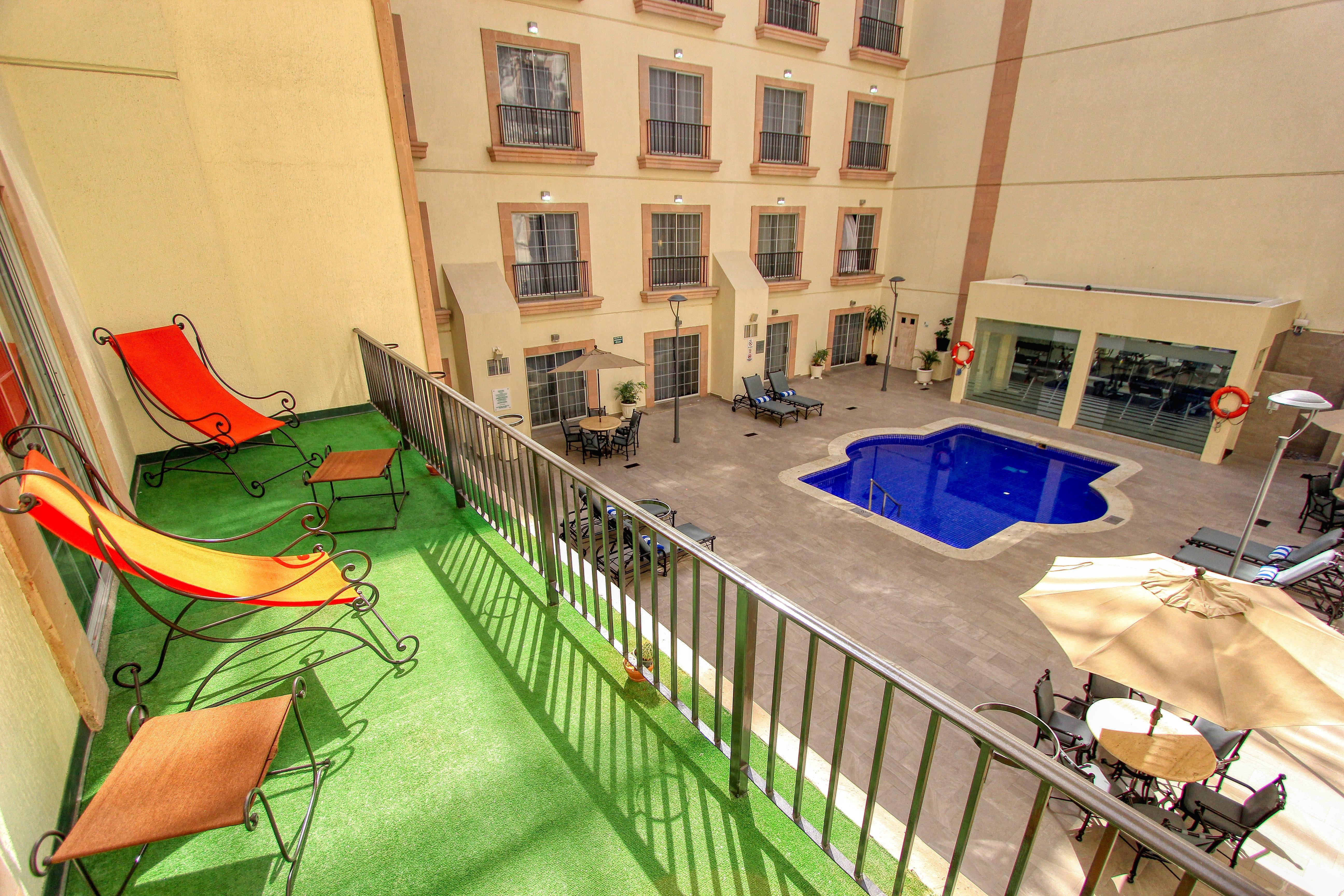 Holiday Inn Leon By Ihg Esterno foto
