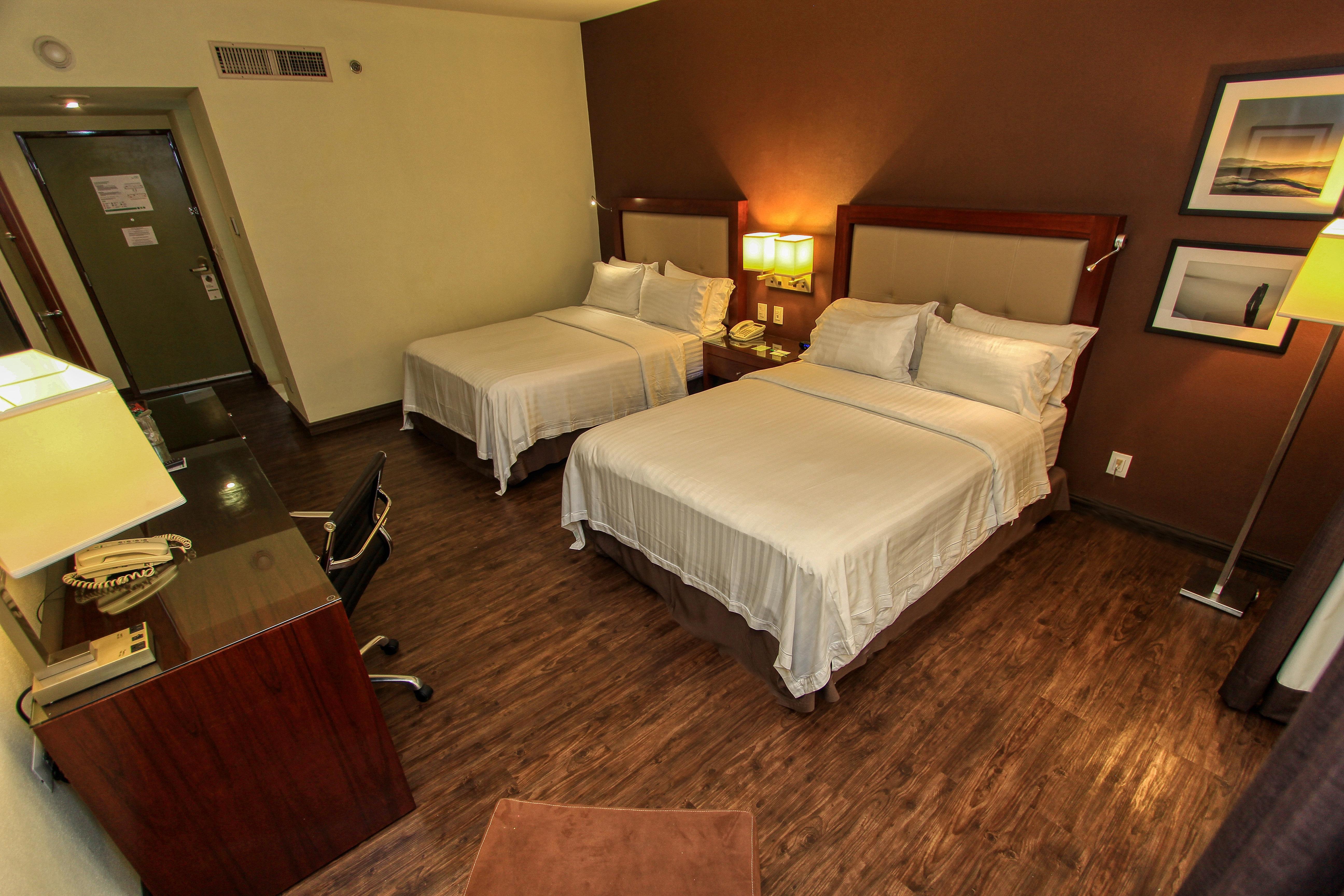 Holiday Inn Leon By Ihg Esterno foto