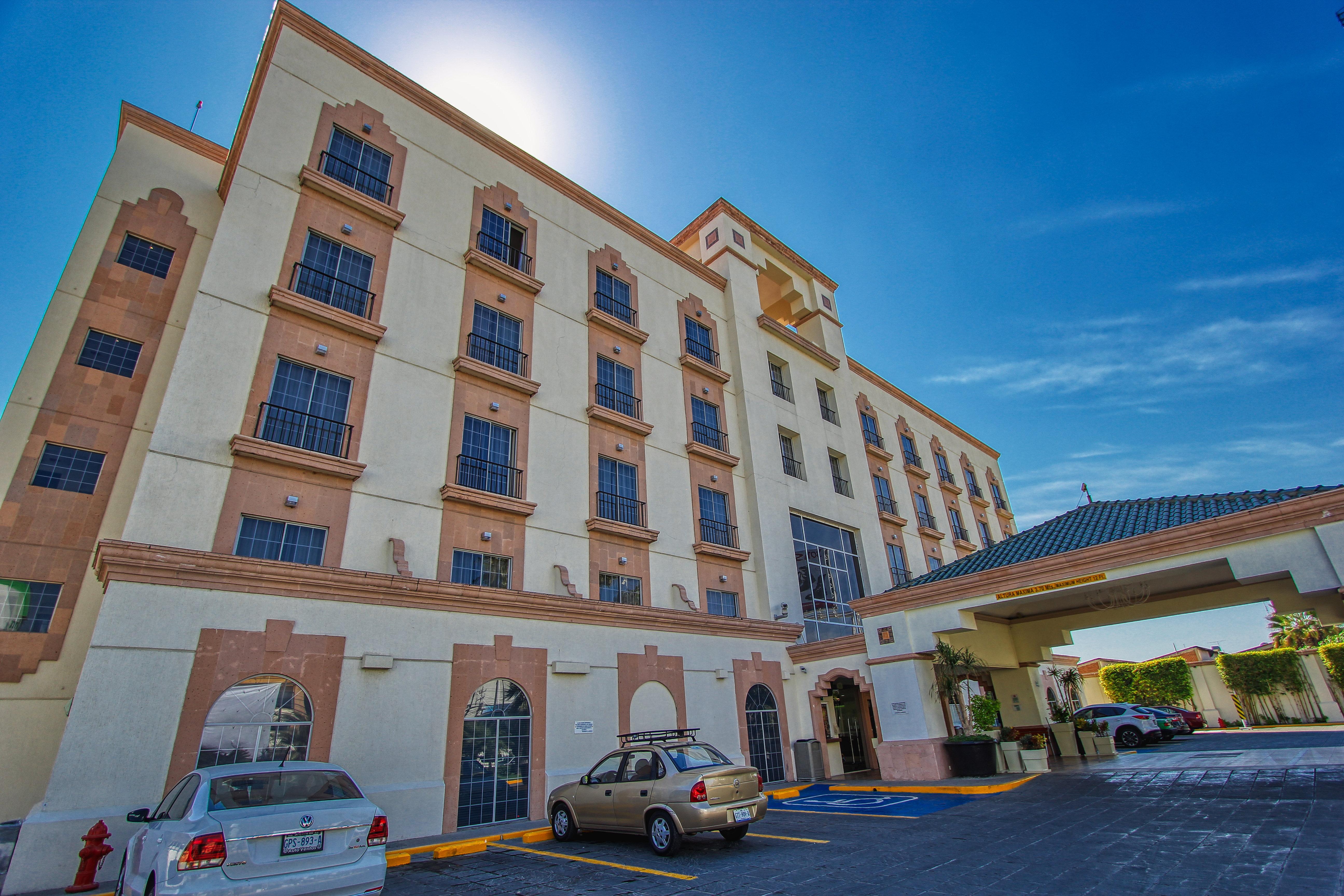 Holiday Inn Leon By Ihg Esterno foto