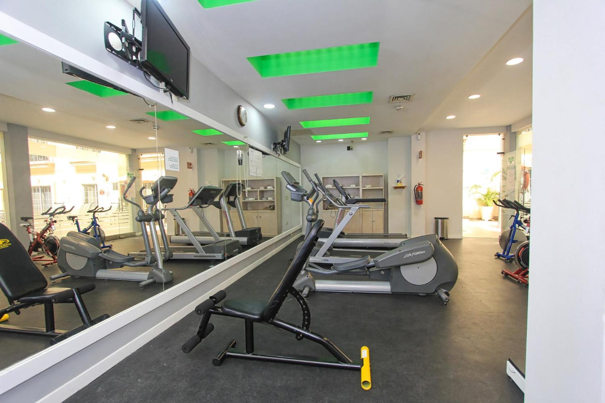 Holiday Inn Leon By Ihg Esterno foto